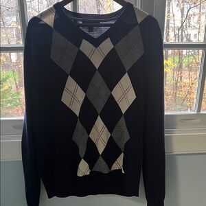 Banana Republic Black and Cream Argyle V-Neck Sweater